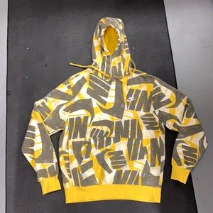 Men’s Nike Hoodie, medium